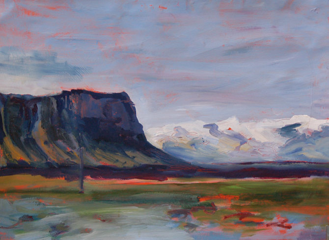 Dunkler Berg und Gletscher, Island